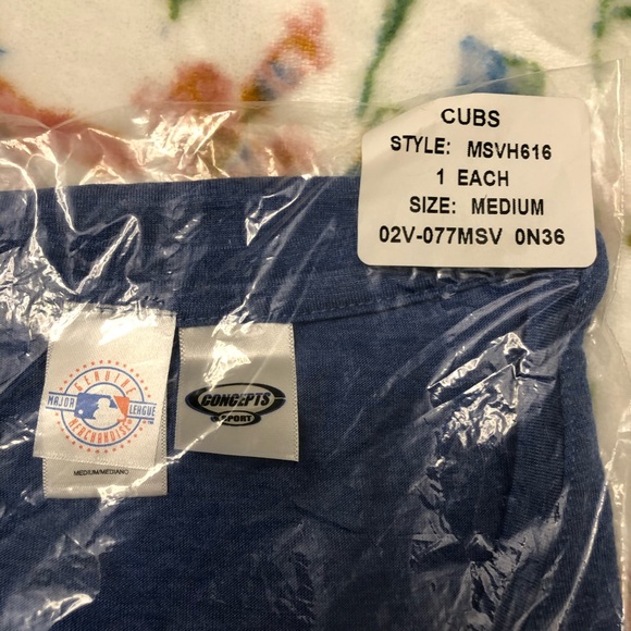 Chicago Cubs’ Night Shirt Nightgown Medium NWT - Picture 3 of 8